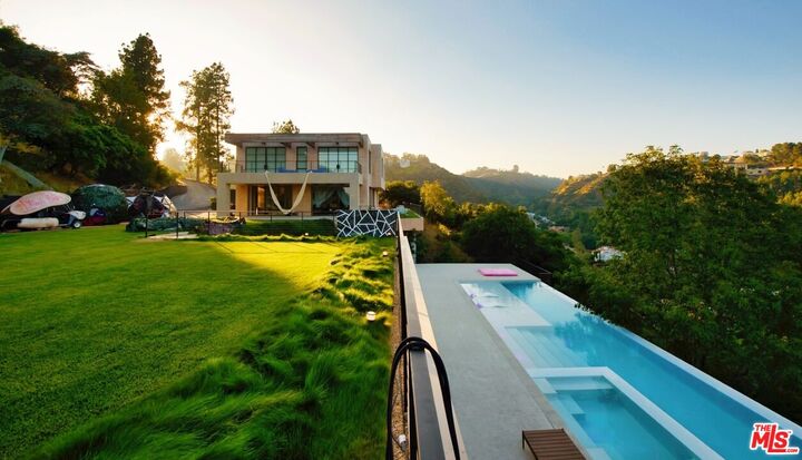 Property Photo: 11531 Orum Rd CA 90049