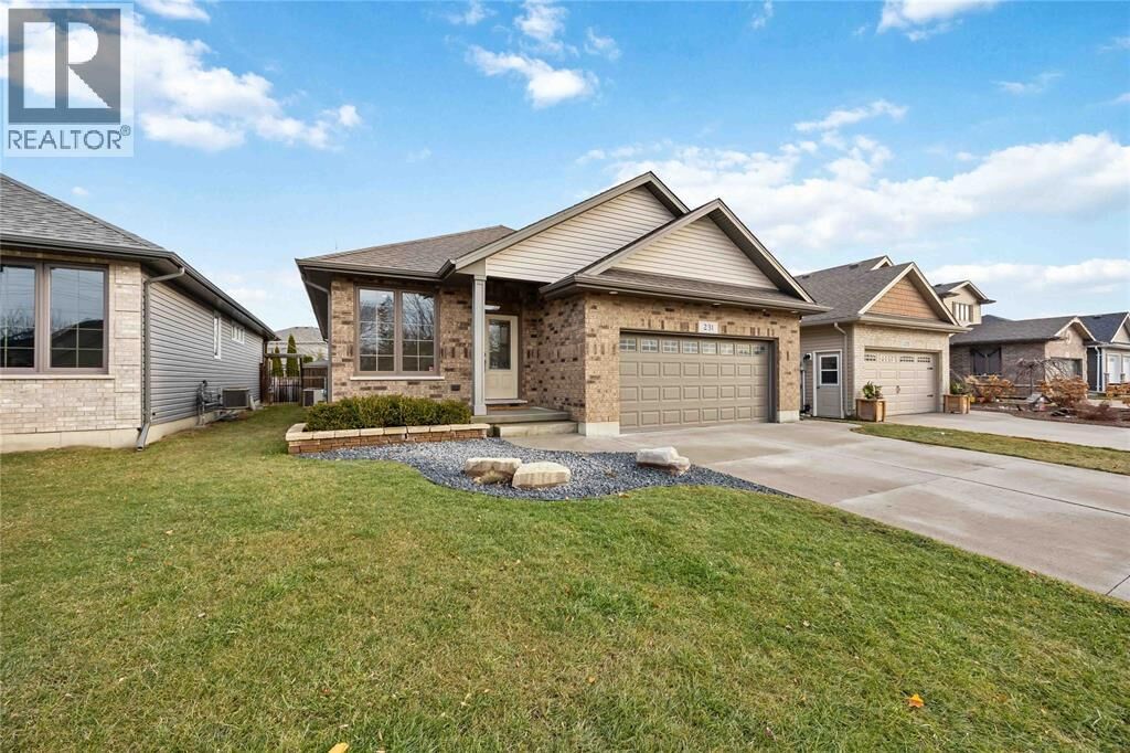 Property Photo:  231 Meadowlark Lane  ON N7S 0B7 