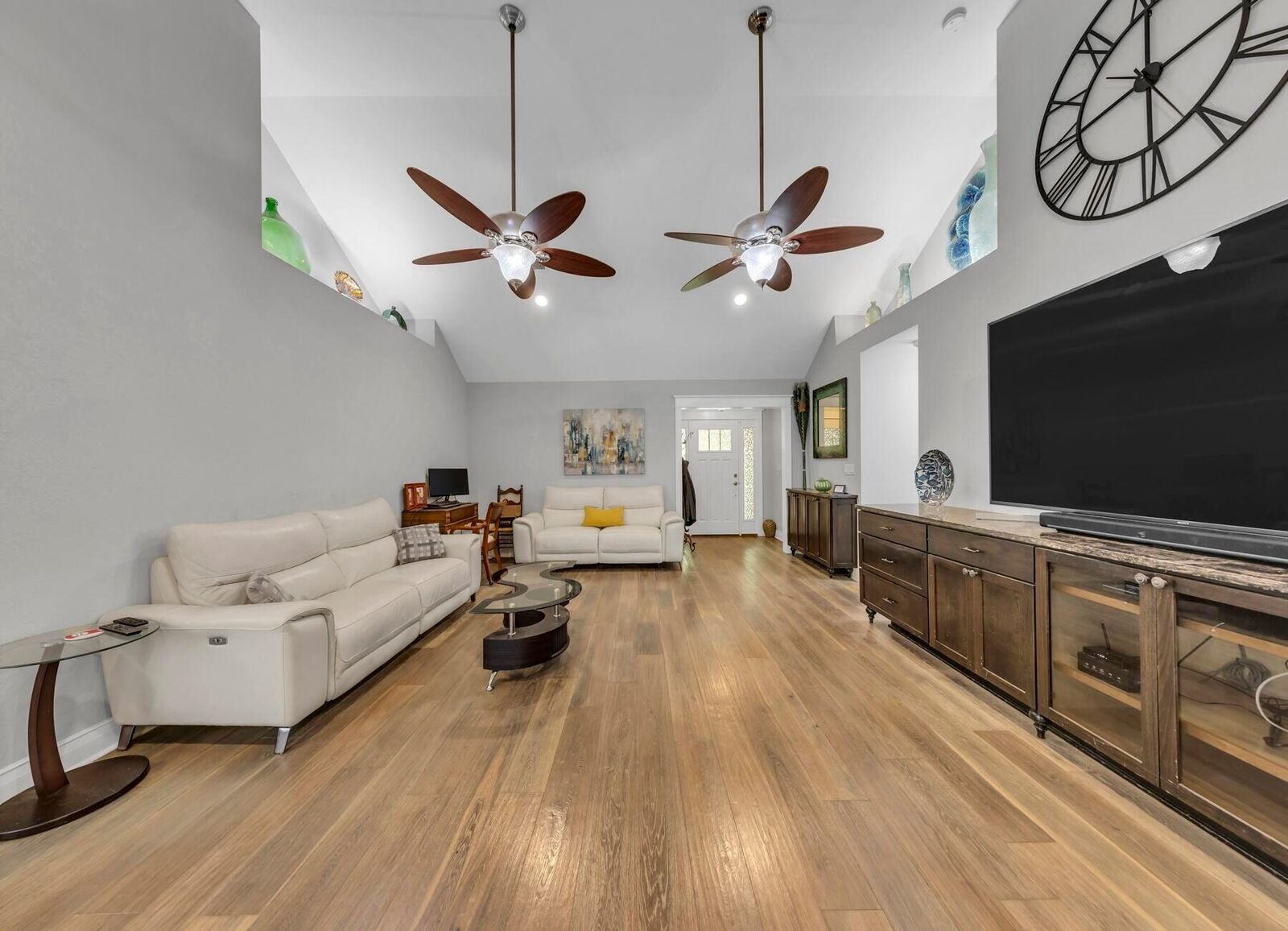 Property Photo:  202 Shell Drive  FL 32536 