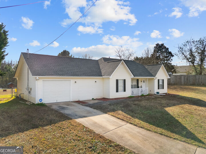 Property Photo: 184 Regal Road GA 30233