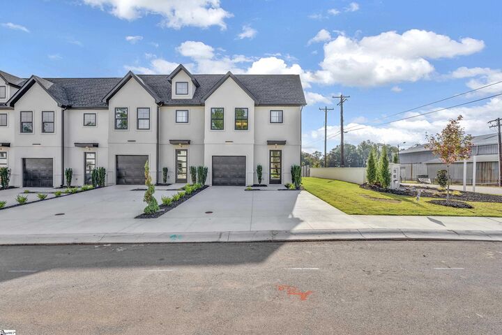 Property Photo:  2 Taverly Drive  SC 29605 