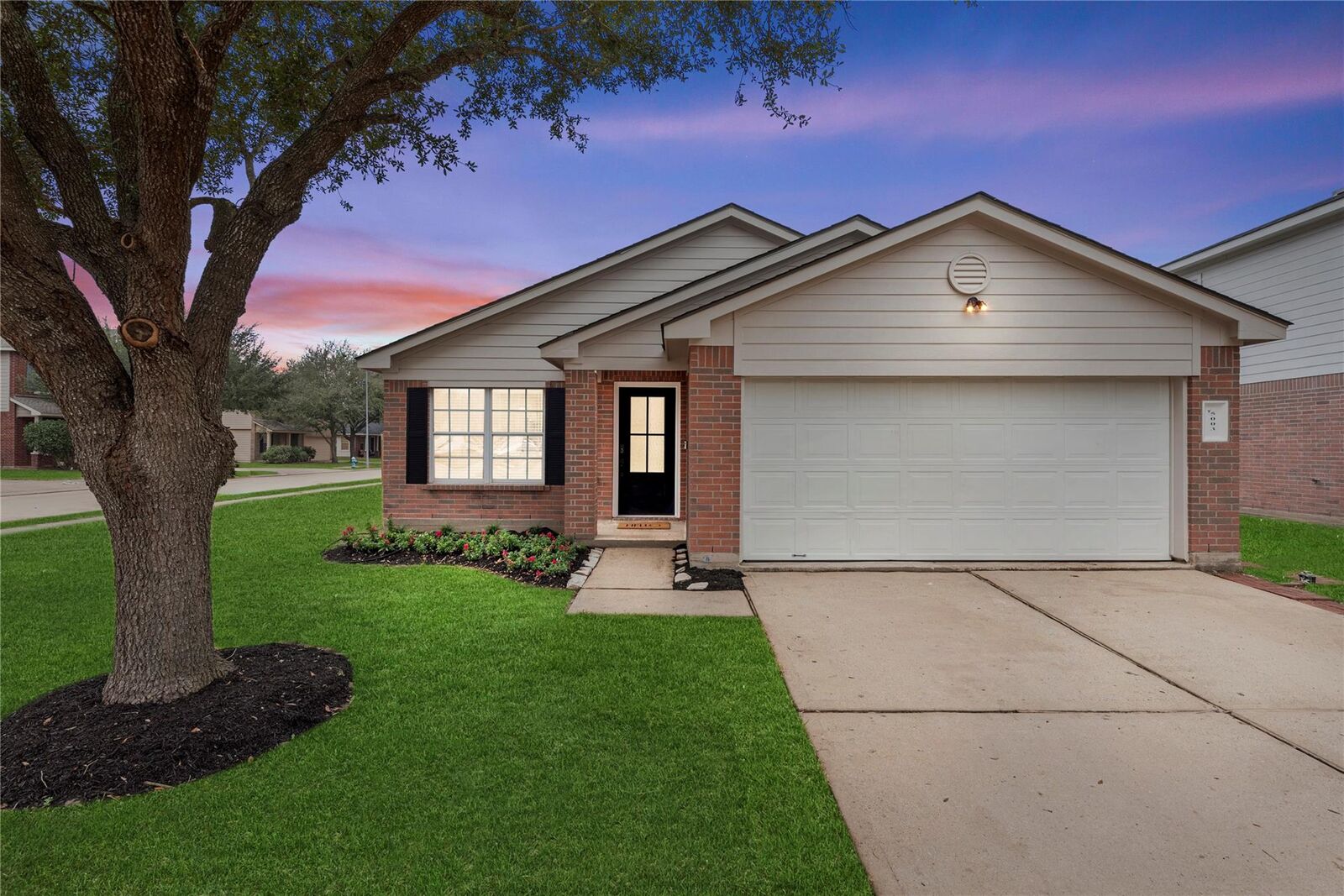 Property Photo:  5003 Westwood Pines Drive  TX 77449 