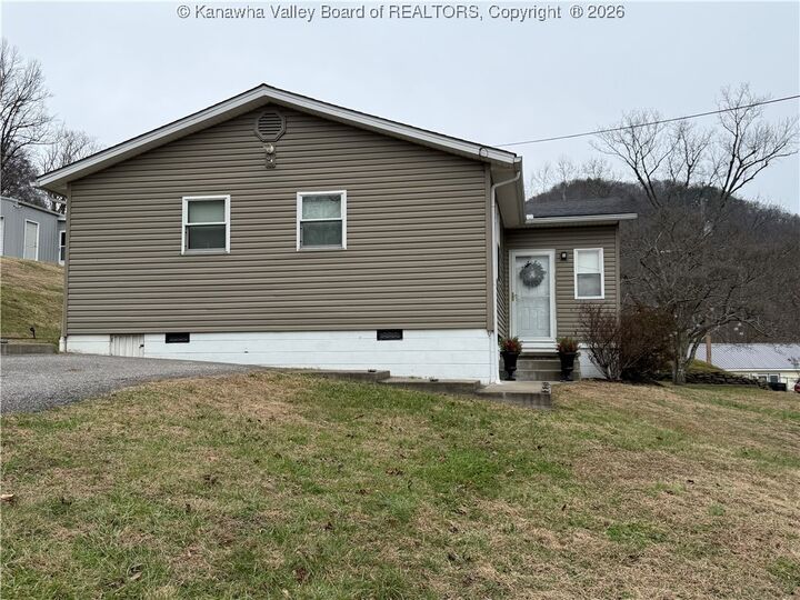 Property Photo:  109 Keenan Hill Street  WV 25039 