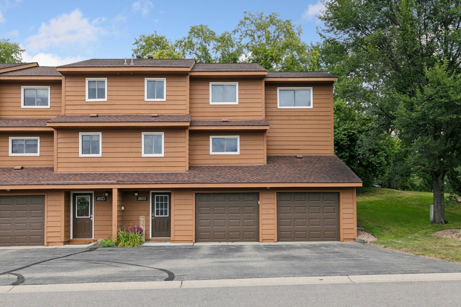 Property Photo:  1603 Raindrop Drive  MN 55121 