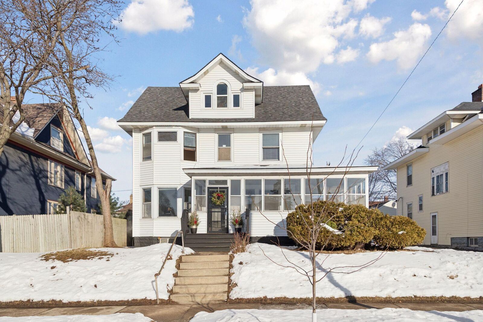 Property Photo: 955 Marshall Avenue MN 55104