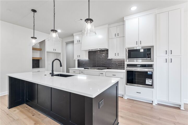 Property Photo: 1500 Crystal Clear Lane AR 72718