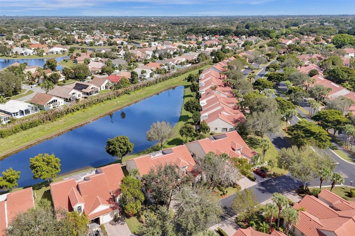 Property Photo:  7889 Lake Sands Drive  FL 33446 