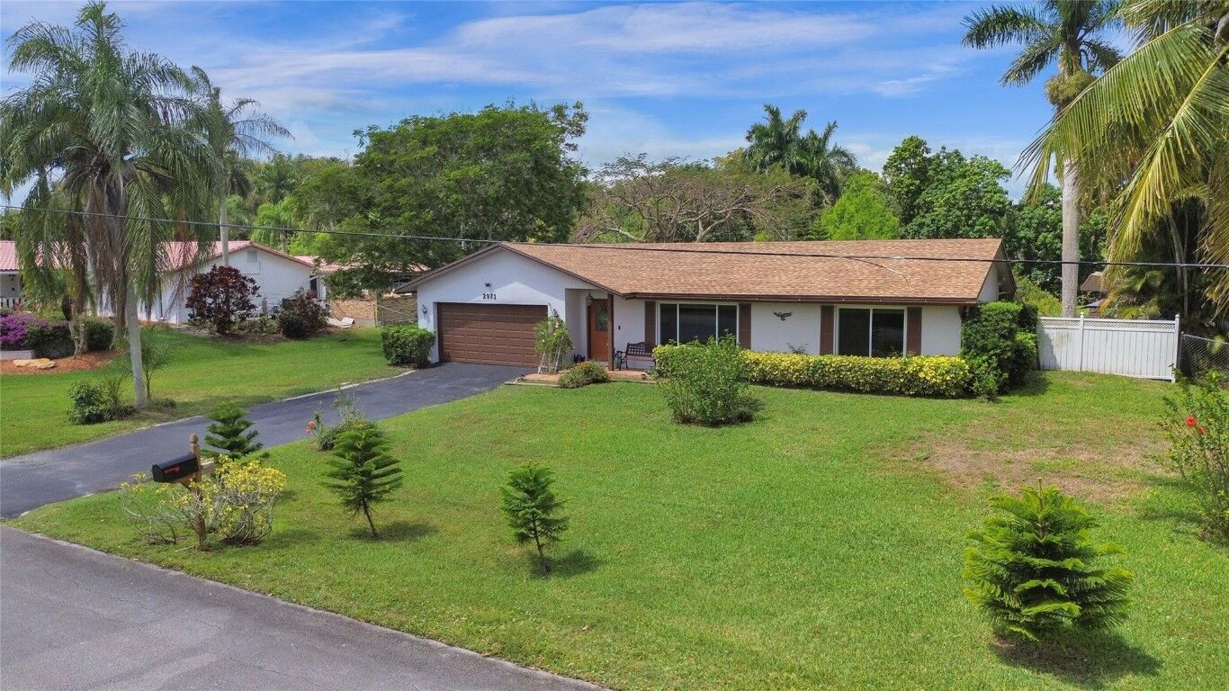 Property Photo:  2971 SW 108th Way  FL 33328 