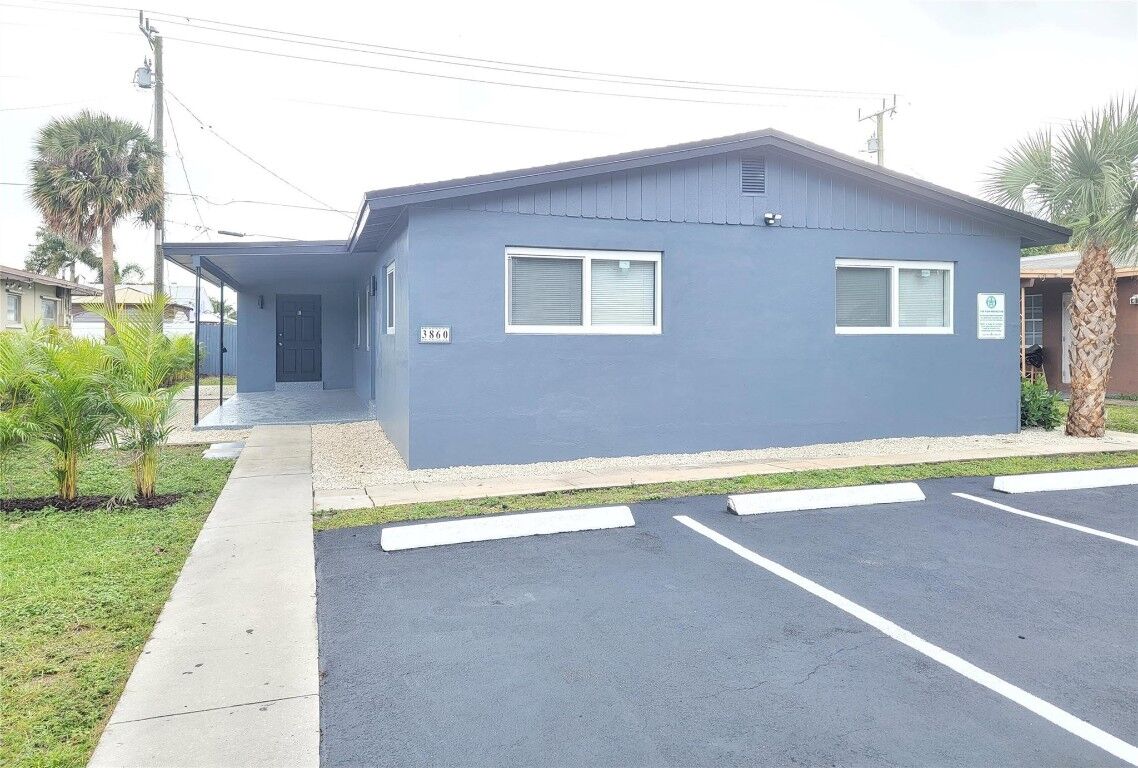 Property Photo: 3860 NE 15th Avenue East FL 33064