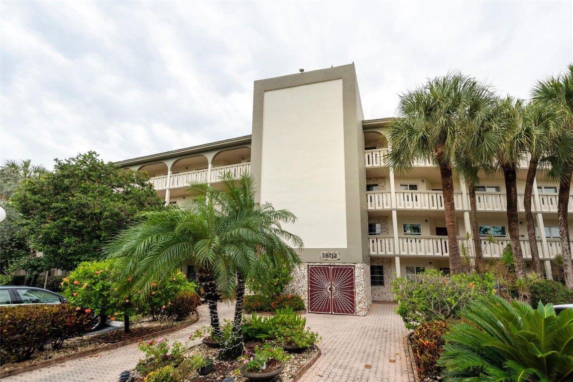 Property Photo:  1802 Eleuthera Point H1  FL 33066 