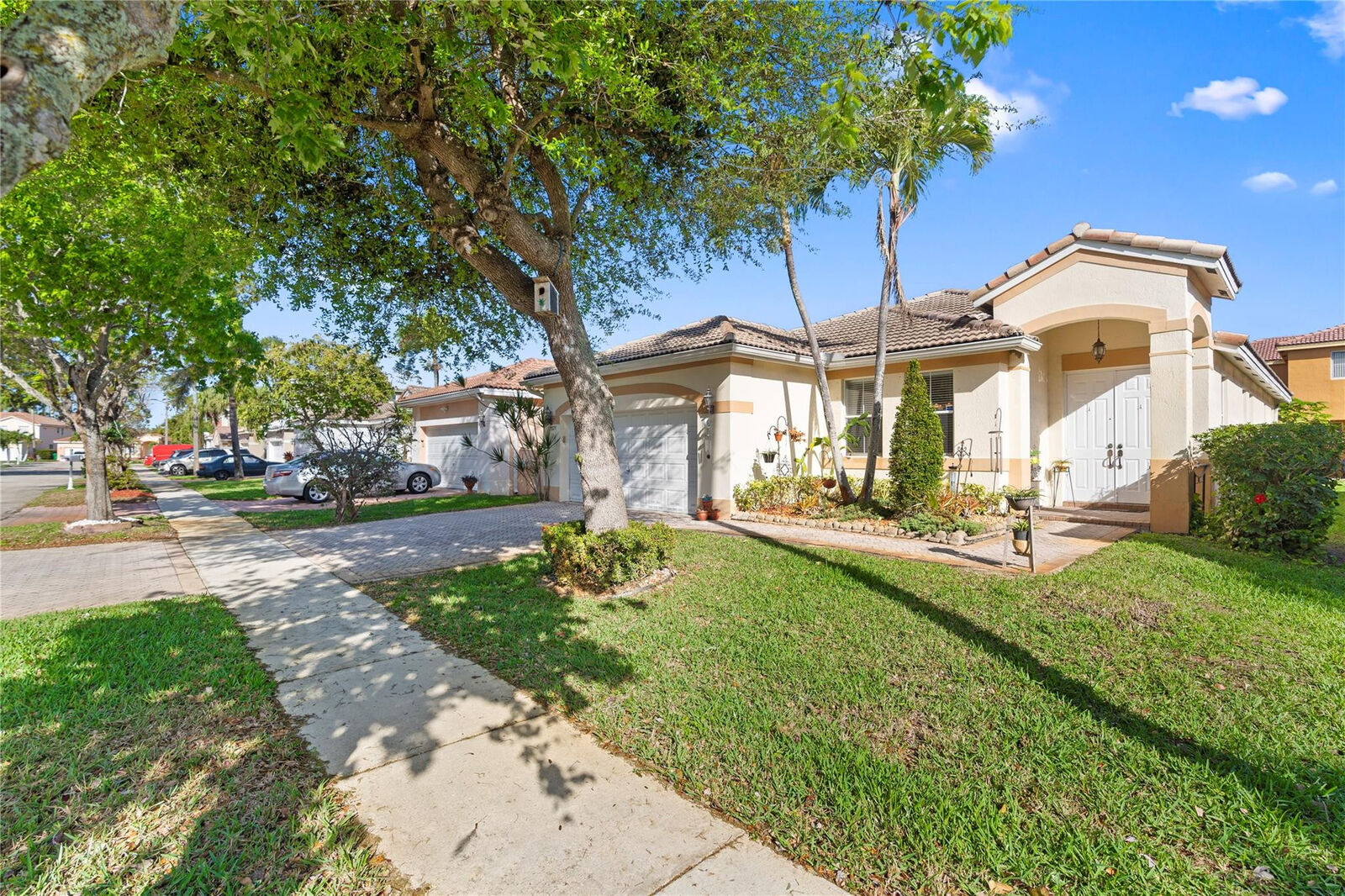 Property Photo:  12879 SW 27th Street  FL 33027 