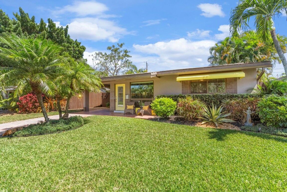 Property Photo:  2824 NE 9th Terrace  FL 33334 