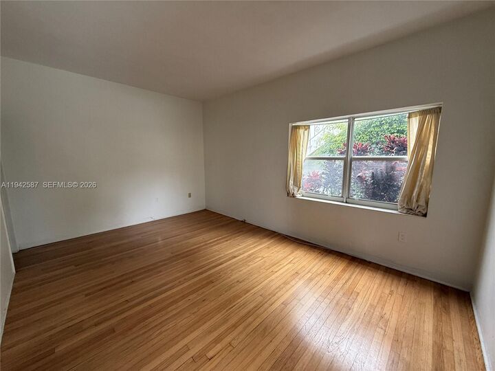 Property Photo:  1011 9th St 1  FL 33139 