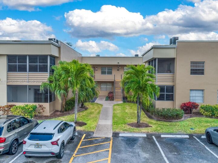Property Photo:  414 Capri I 414  FL 33484 