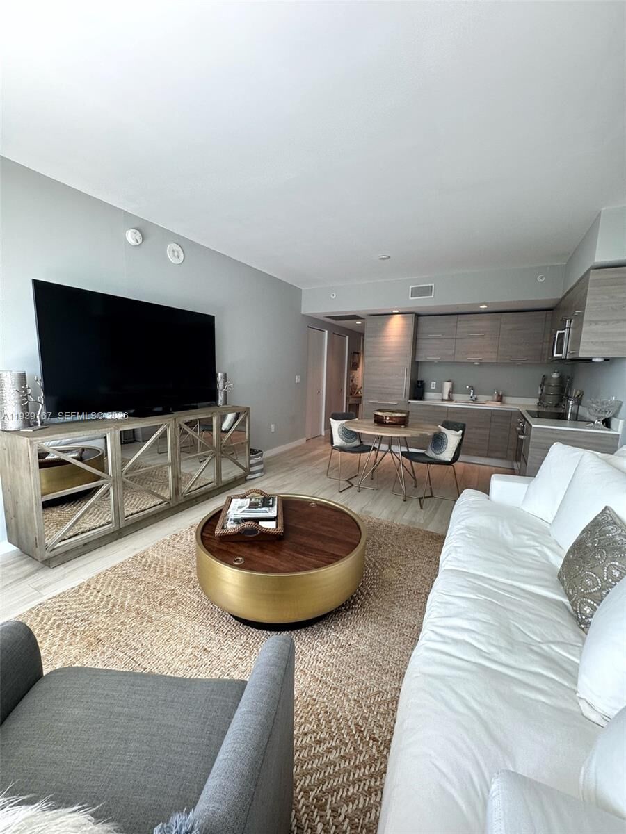 Property Photo:  1300 S Miami Ave 2808  FL 33130 