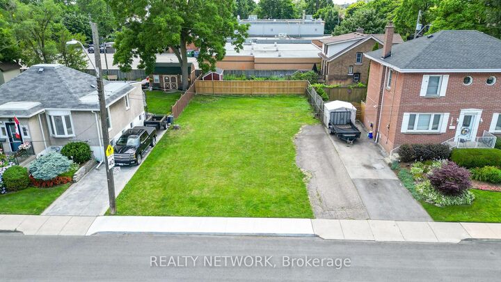 Property Photo:  238 Mountain Park Avenue  ON L8V 1A4 