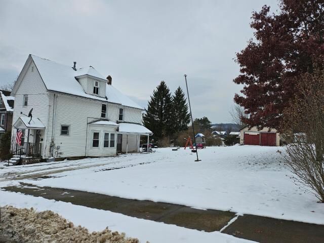 Property Photo: 129 South Street North PA 16365