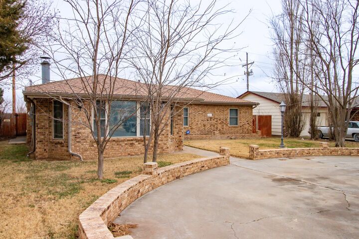 Property Photo:  3211 Hodges Street  TX 79103-7323 