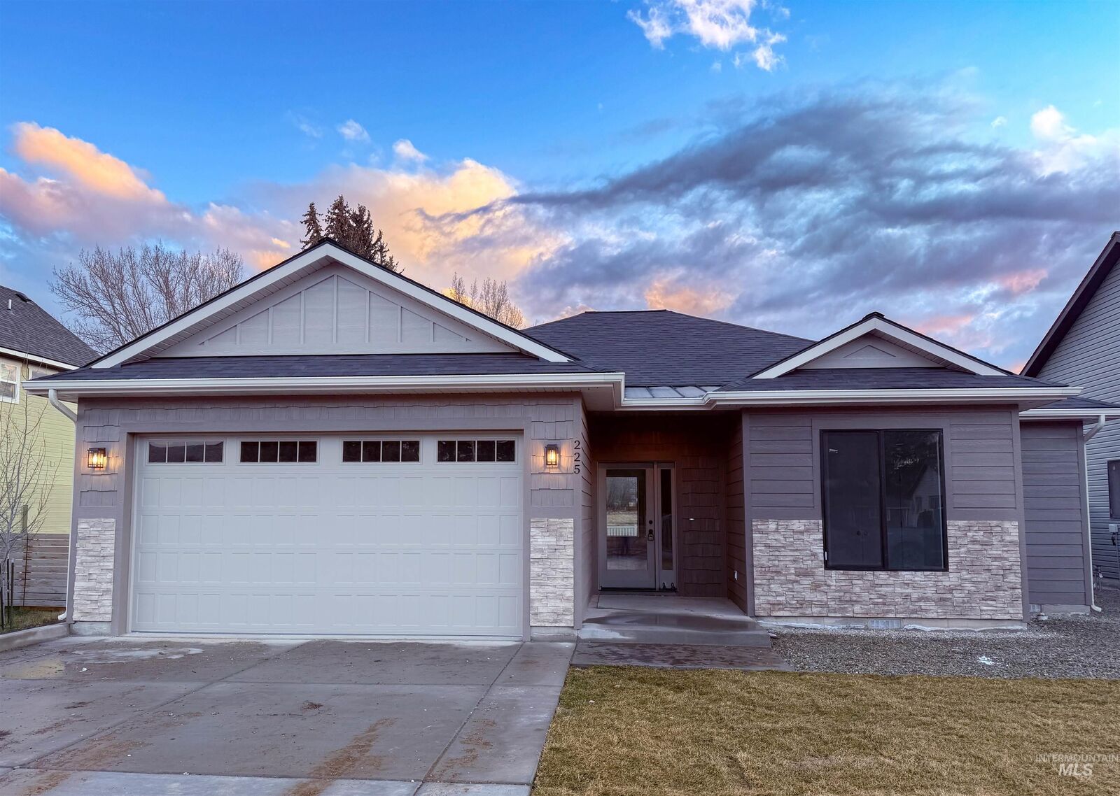 Property Photo:  225 Whitman St  ID 83311 