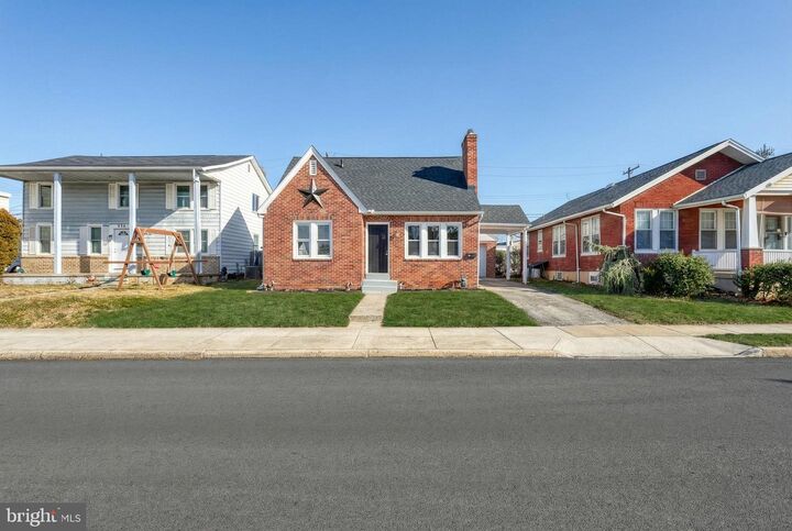 Property Photo:  327 Norway Street  PA 17403 