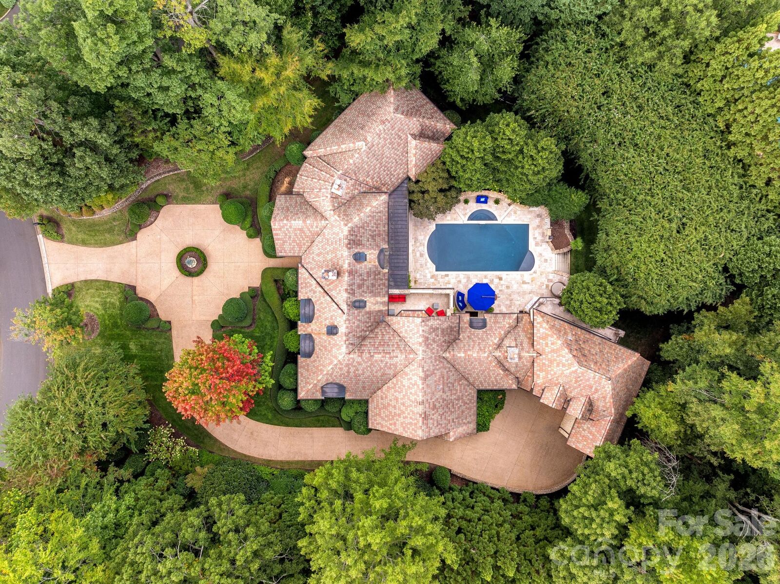 Property Photo:  4231 Fox Brook Lane  NC 28211 