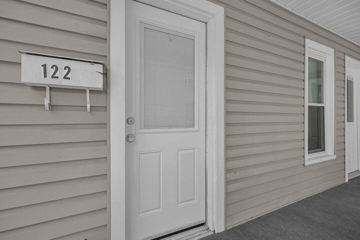 Property Photo: 122 W Shields Street OH 43055