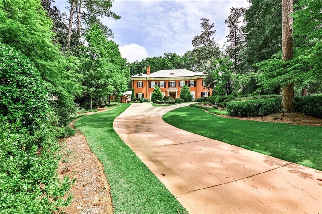 Property Photo:  3370 Habersham Road NW  GA 30305 