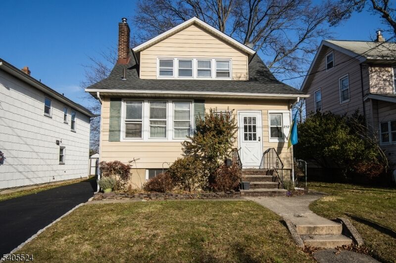Property Photo:  252 Beech Ave  NJ 07027 