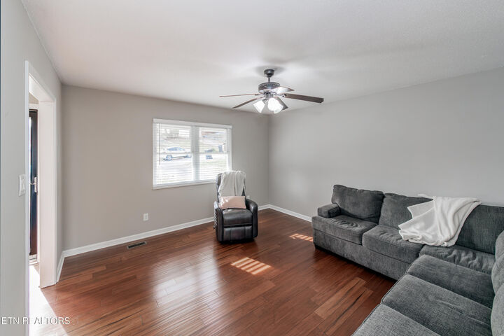 Property Photo: 5405 Malmsbury Rd TN 37921