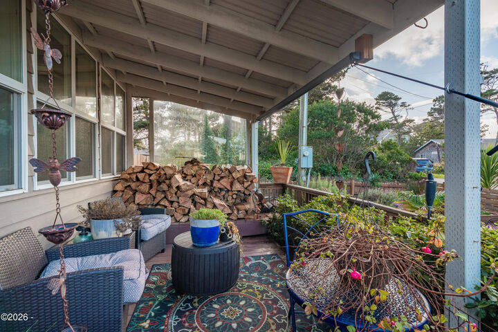 Property Photo:  3810 Evergreen Avenue  OR 97341 