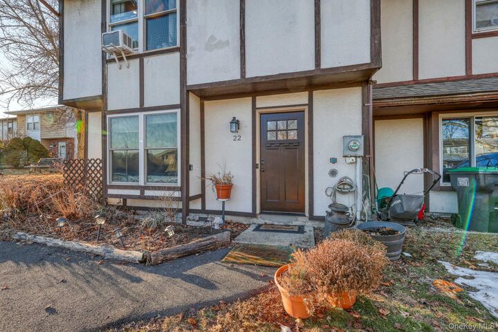 Property Photo:  22 Red Barn Lane  NY 10940 