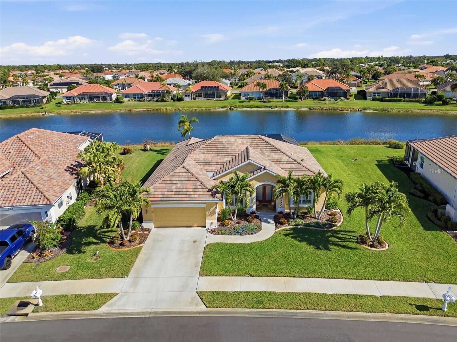 Property Photo: 677 Lakescene Drive FL 34293