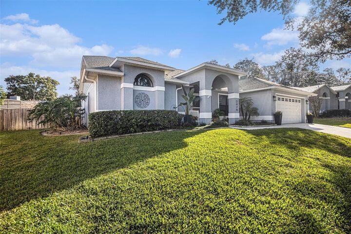 Property Photo: 2479 Bent Way Court FL 32703