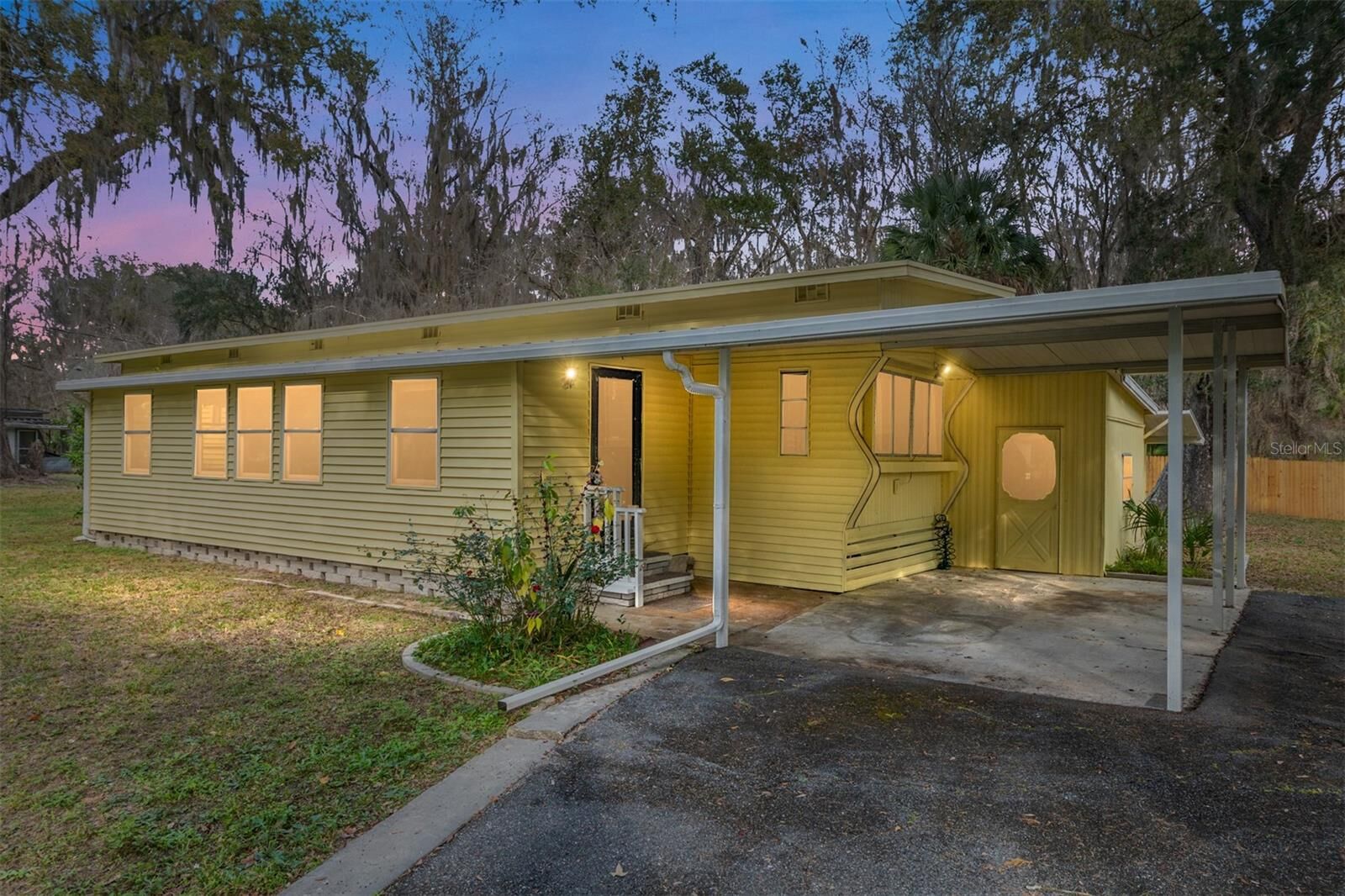 Property Photo:  3809 Cr 405N  FL 33538 