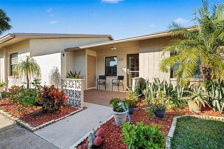 Property Photo: 38345 Cottonwood Place 38345 FL 33542