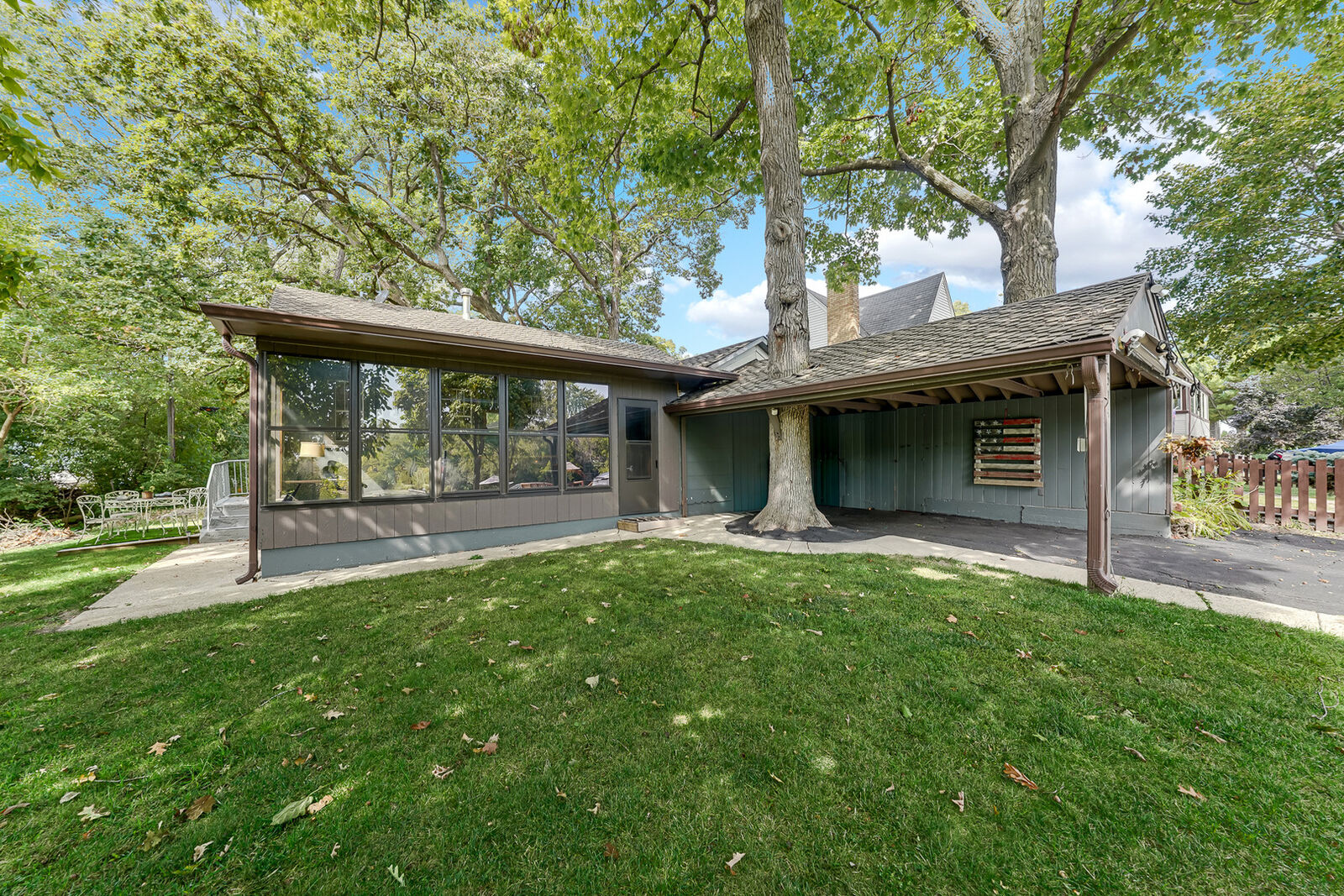 Property Photo:  314 Mastodon Drive  IL 60041 