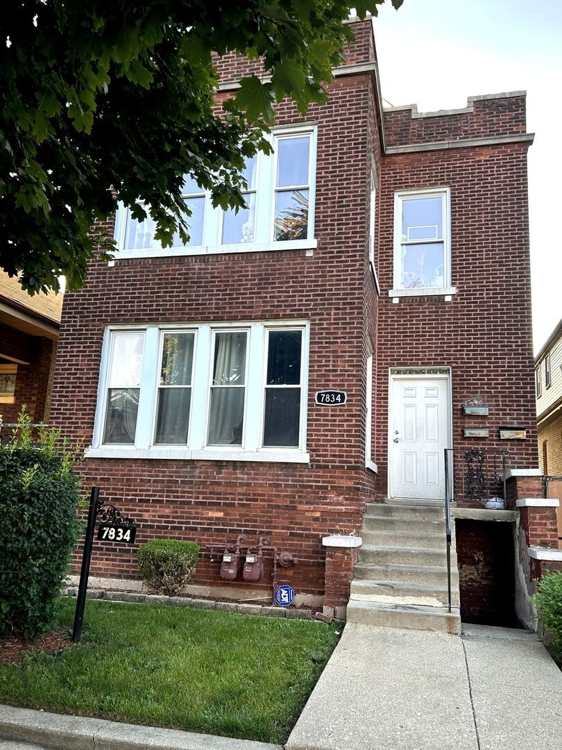 Property Photo:  7834 S Bishop Street  IL 60620 