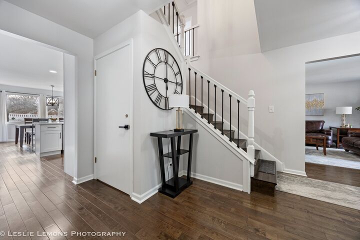 Property Photo:  398 Woodlane Court  IL 60191 