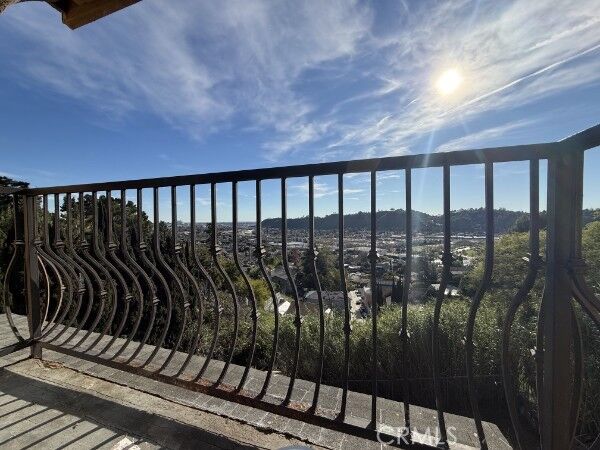 Property Photo:  1736 Kilbourn Street  CA 90065 