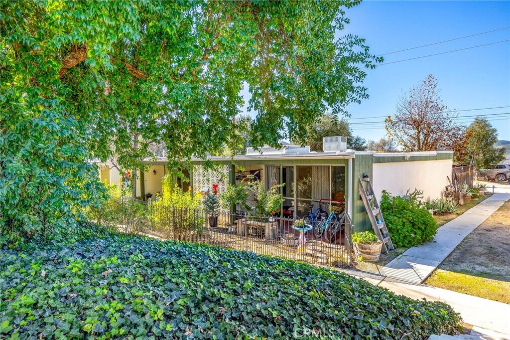 Property Photo: 614 Gibbel Road CA 92543