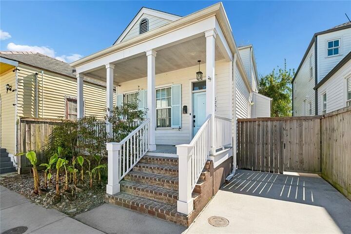 Property Photo: 1231 Feliciana Street LA 70117