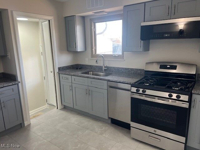 Property Photo:  6210 Siegler Drive  OH 44142 