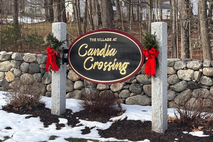 Property Photo:  66 Pineview Drive  NH 03034 