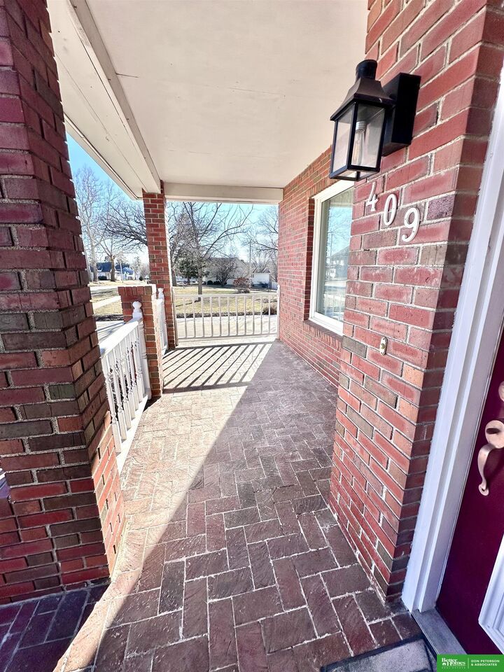 Property Photo:  409 Frasier Street  NE 68716 