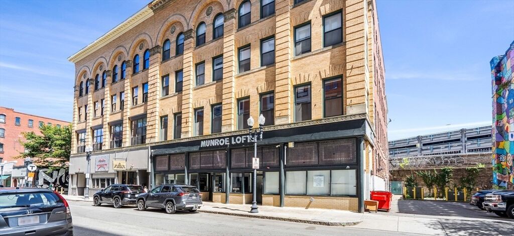 Property Photo:  49 Munroe 306  MA 01901 