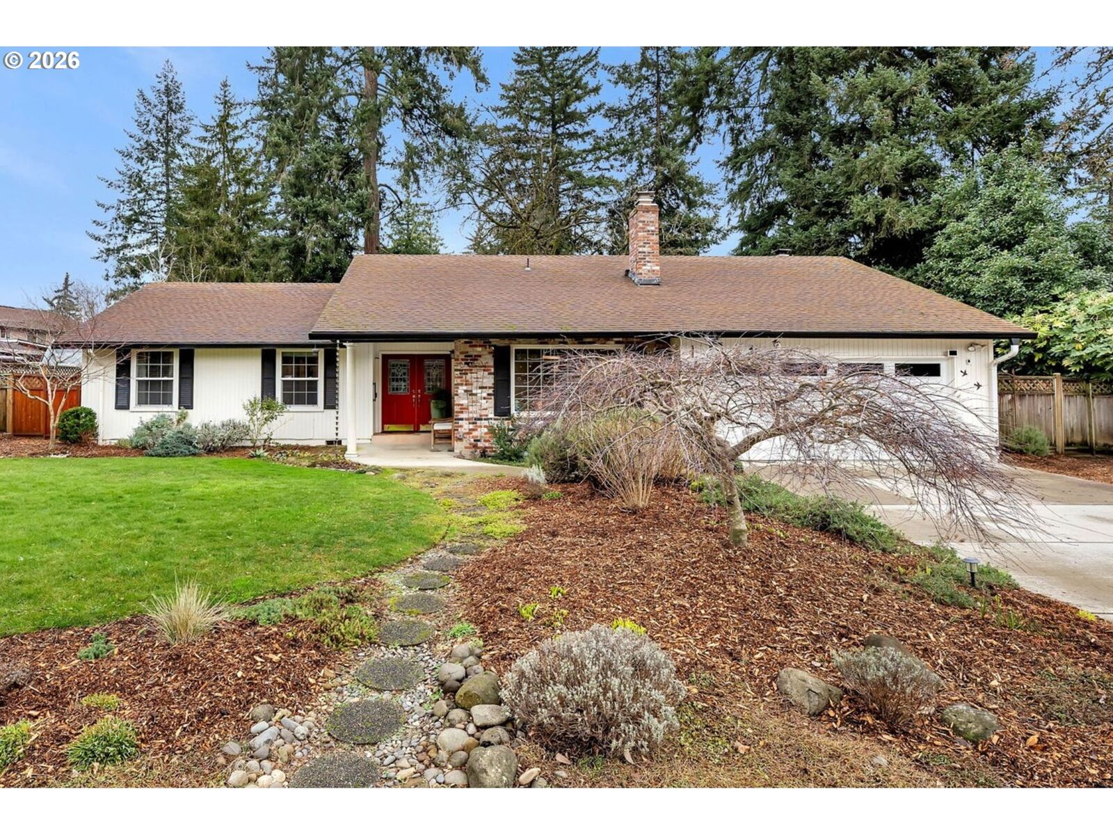 Property Photo:  1613 SE Manor Ave  WA 98683 