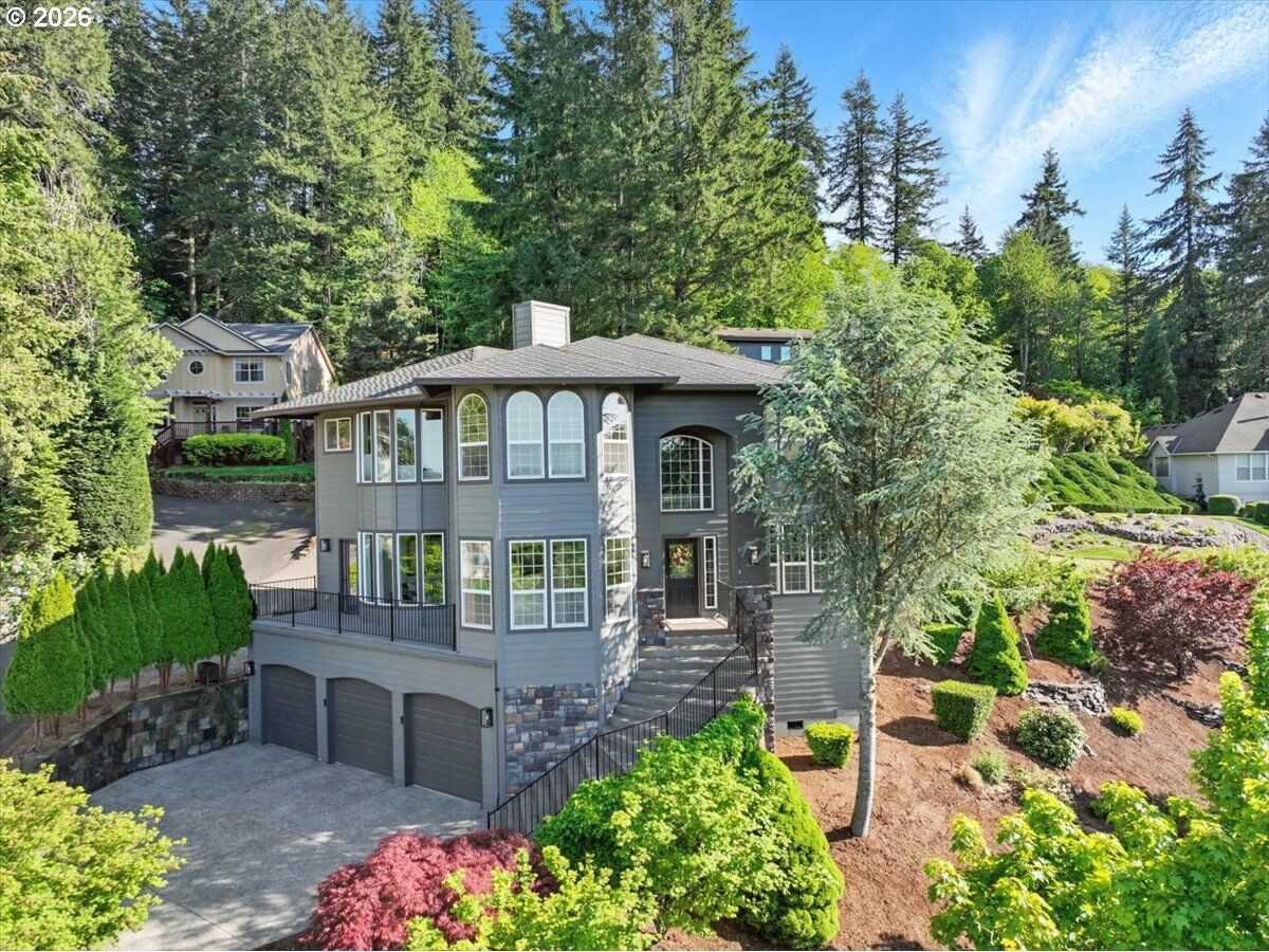 Property Photo:  13658 SE Snowfire Dr  OR 97086 