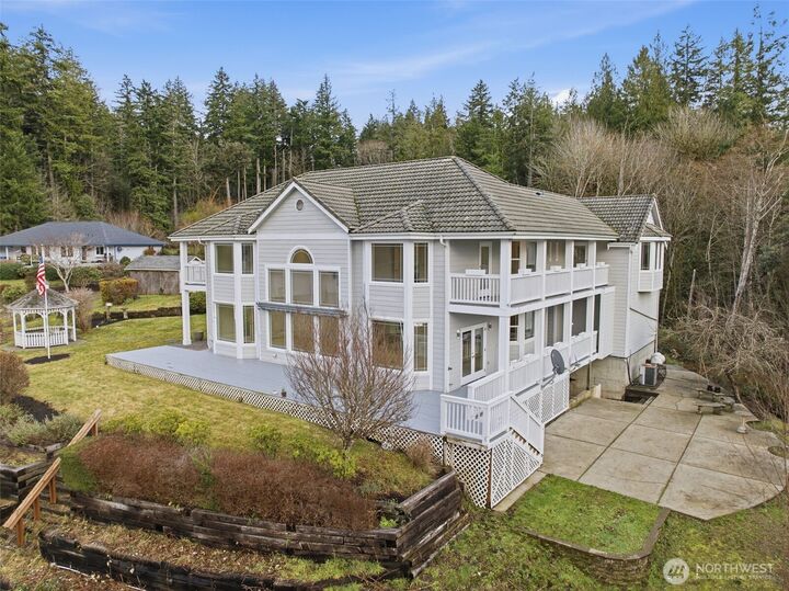 Property Photo:  457 E Victor Road  WA 98528 