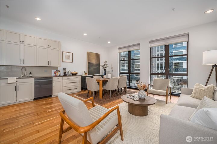 Property Photo: 615 E Pike Street 303 WA 98122