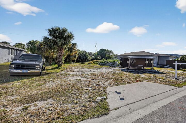 Property Photo: 0 W 6 Th Street FL 33404